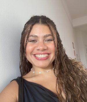 Foto Perfil Jullya Foto Perfil Jullya